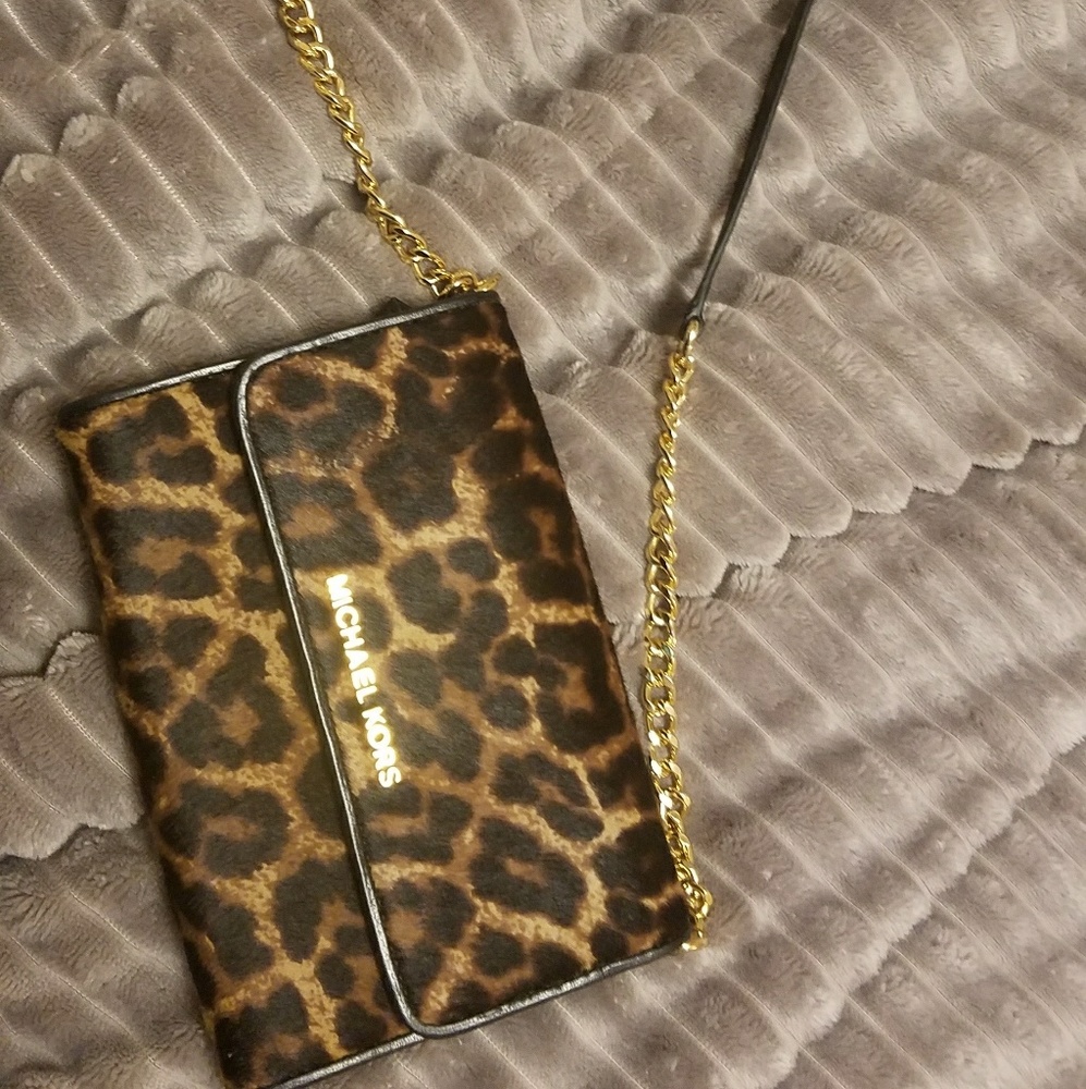 Crossbody purse